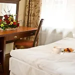 Kobza Haus Old Town 4*