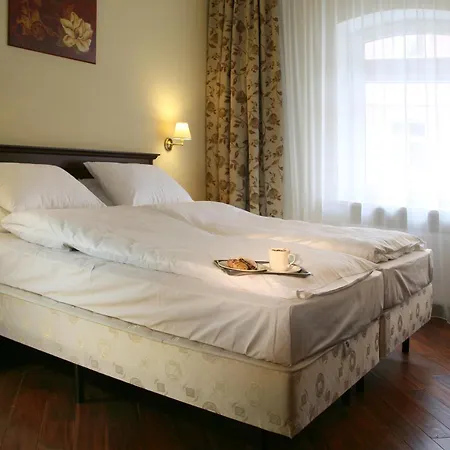 فندق مبيت وإفطار Kobza Haus Old Town غدانسك