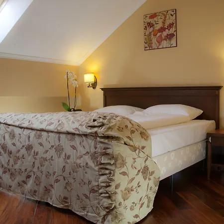فندق مبيت وإفطار Kobza Haus Old Town غدانسك