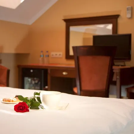 Kobza Haus Old Town לינה וארוחת בוקר 4*