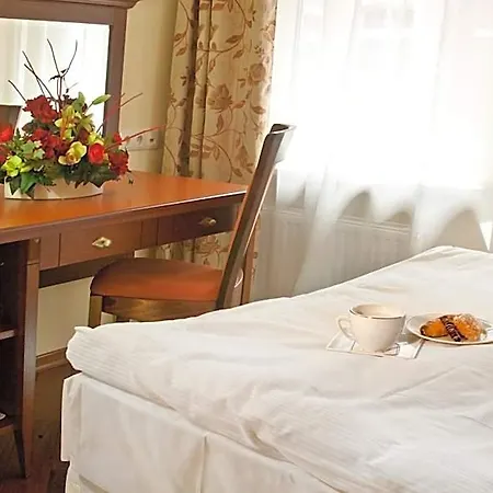 Kobza Haus Old Town 4*