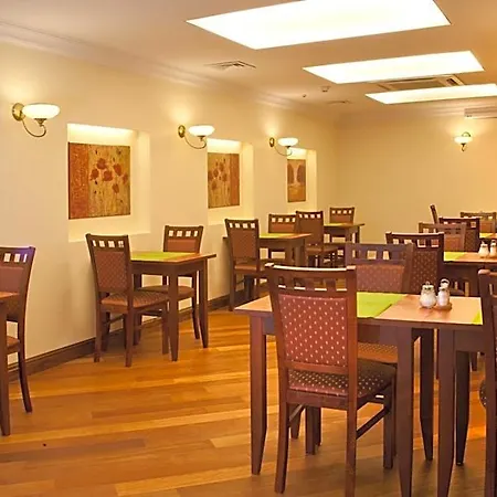 Kobza Haus Old Town Oda ve Kahvaltı 4*