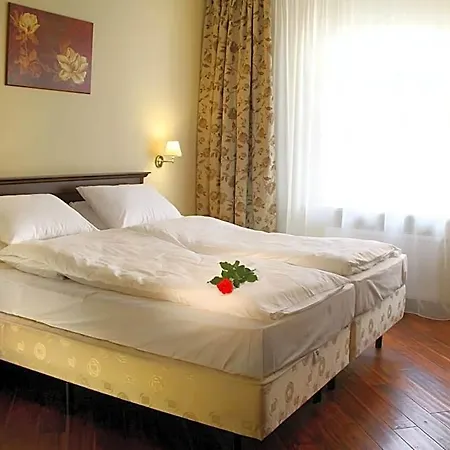 Oda ve Kahvaltı Kobza Haus Old Town 4*