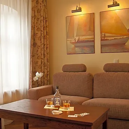 Oda ve Kahvaltı Kobza Haus Old Town 4*
