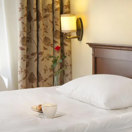 B&B Kobza Haus Old Town 3*